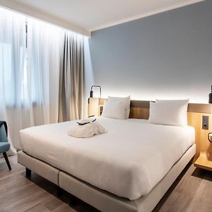Camera standard con letto king size