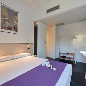 Camera standard con letto queen size