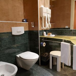 Camera compact con letto king size
