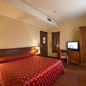 Camera con letto king size