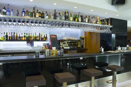 Cafe Salon Continental