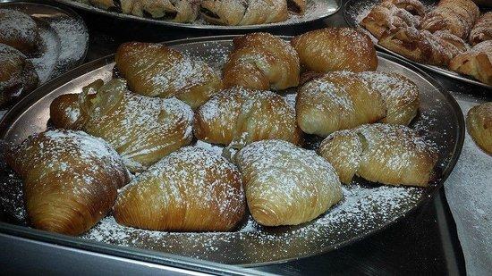 Cornetteria Delicious