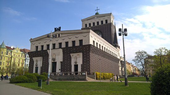 la Chiesa del Sacratissimo Cuore di Gesù