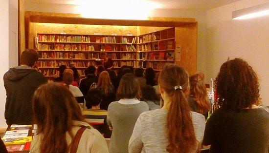 Tigre de Papel Livraria