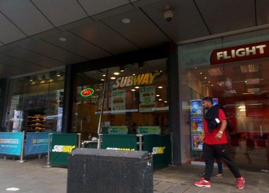 Subway - Piccadilly Plaza
