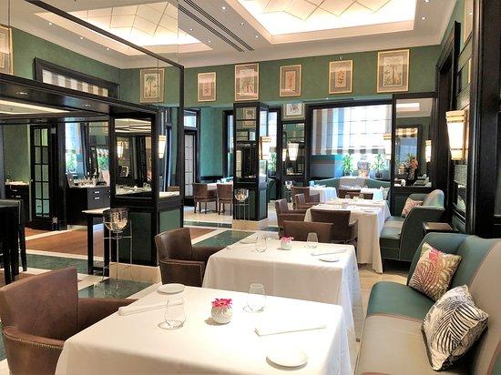 Flora Restaurant