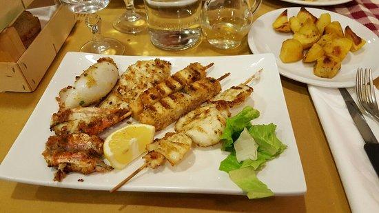 Carisma Pizzeria Restaurant