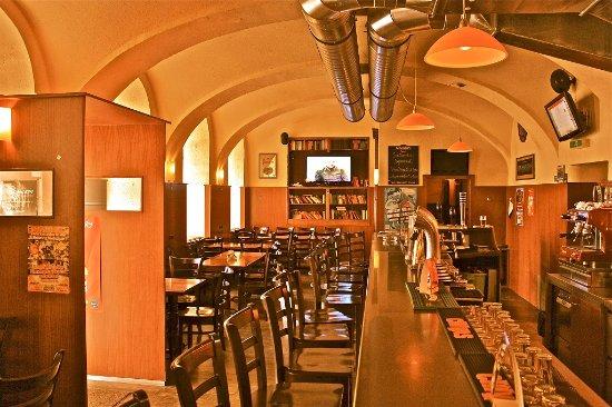 Pointers Bar & Restaurant