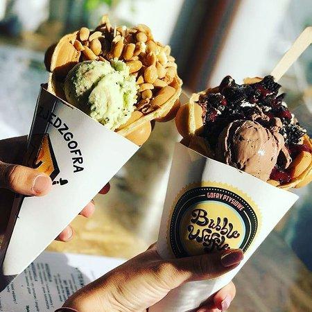 Bubble Waffle Cafe