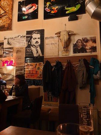 Cocktail Bistro Bar Francis