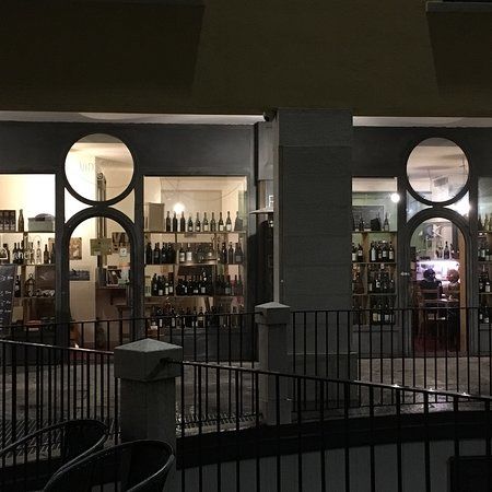 Vino e Trino Enoteca Vineria