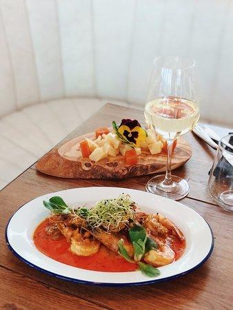 Noah Restaurant +359