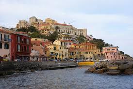 Passeggiata Borgo Foce a Borgo Marina