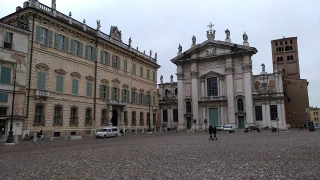 Piazza Sordello