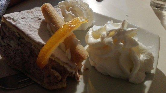 GUD Lovely Drink & Fud