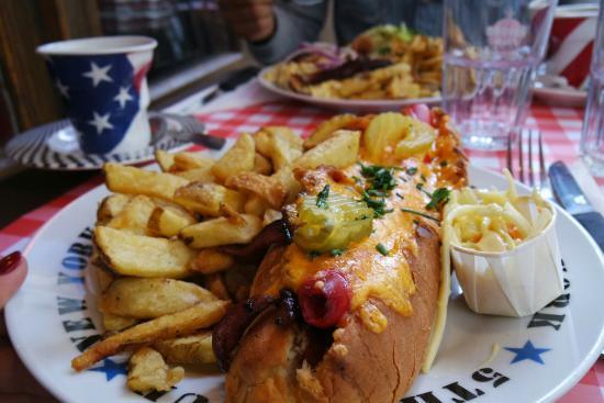 Le Fil Rouge Café