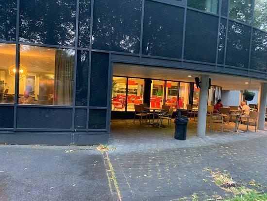 Anker Hotel Lobby Bar