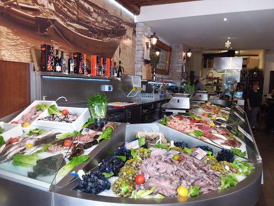 Pescheria fish and wine