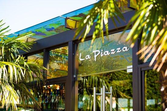La Piazza Bistro
