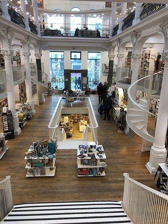 Carousel Cafe & Brasserie