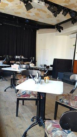 Rózsavölgyi Szalon & Café