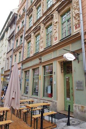 Rozowa Krowa Bar Mleczny