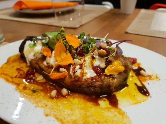 Chiripa Restaurant & Bar