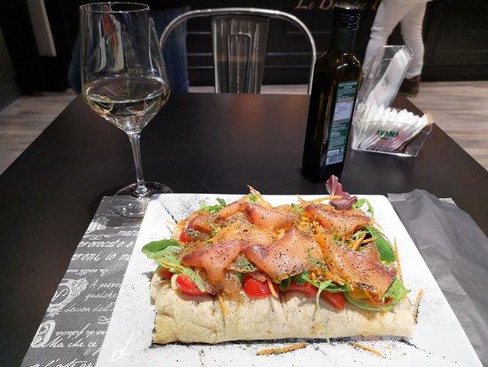 Le Barrique Bistro