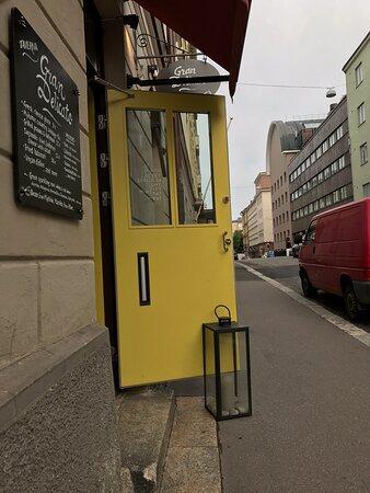 Gran Delicato wine bar