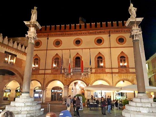 Lounge Bar Grand Italia