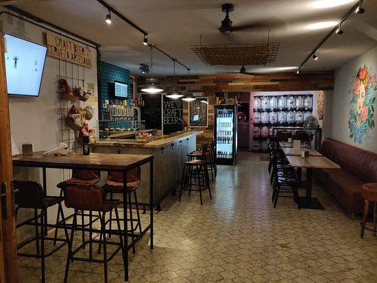 Las Flores craft beer