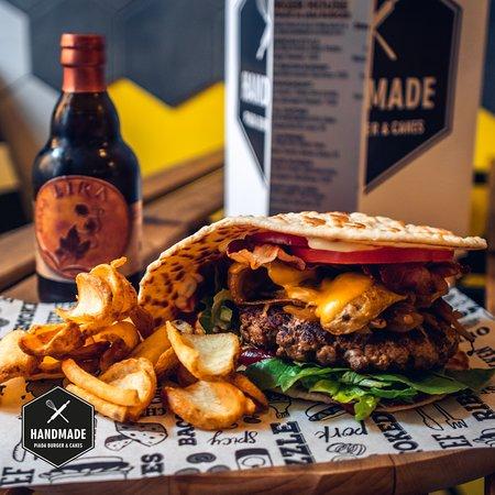 Handmade Piada Burger & Cakes