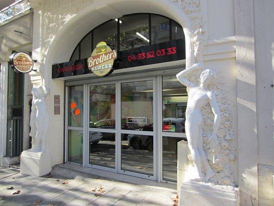 Brother's Burger Bar