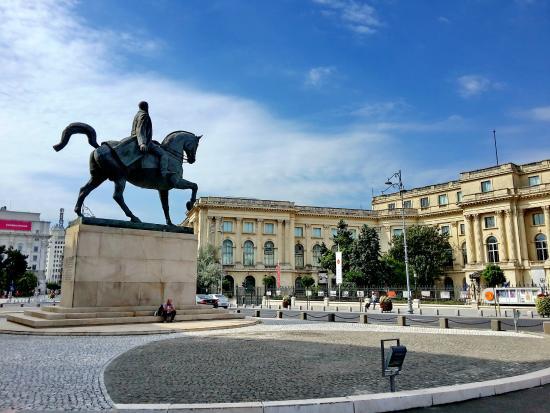 Equestrian statue of Carol I