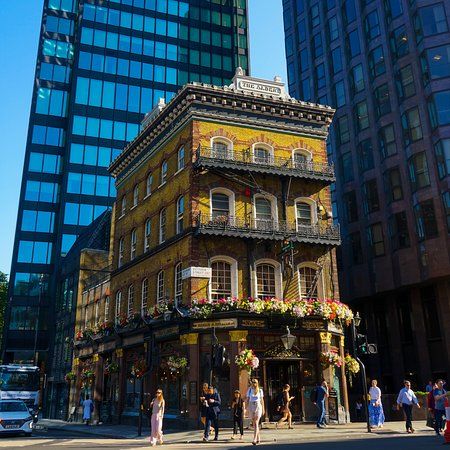 The Albert Pub Victoria Street
