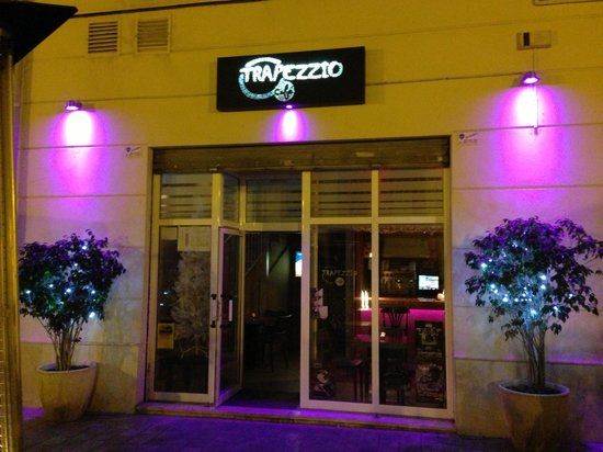 Trapezzio Cafe