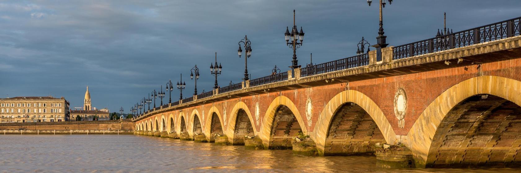 Ponte di pietra di Bordeaux