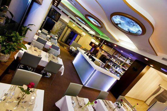 Street Coffee & Restaurant